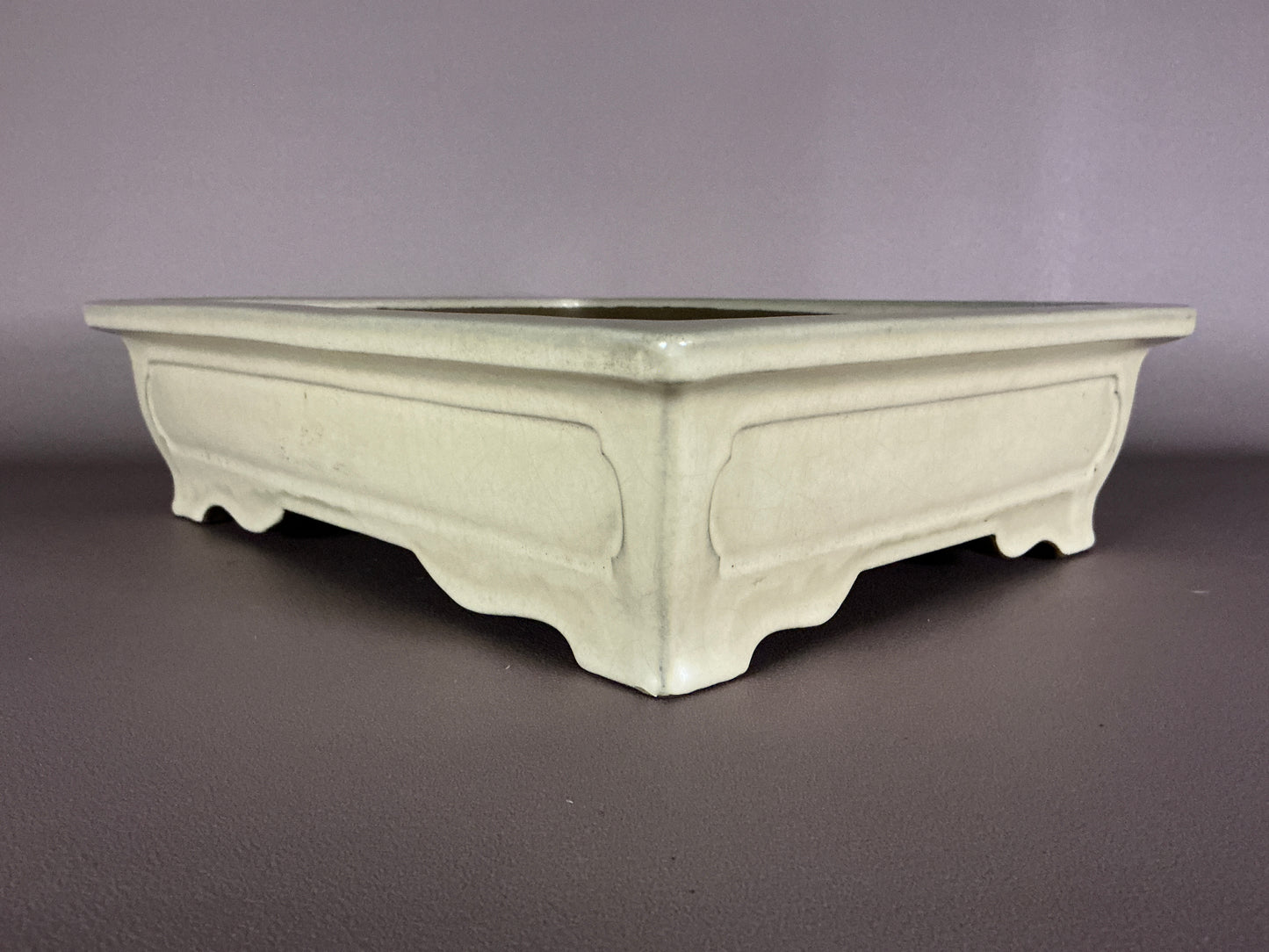 YAMAAKI 3rd Generation (Kataoka Toshio) "爪描き"- 常滑-37.3cm Rectangular White-Glazed