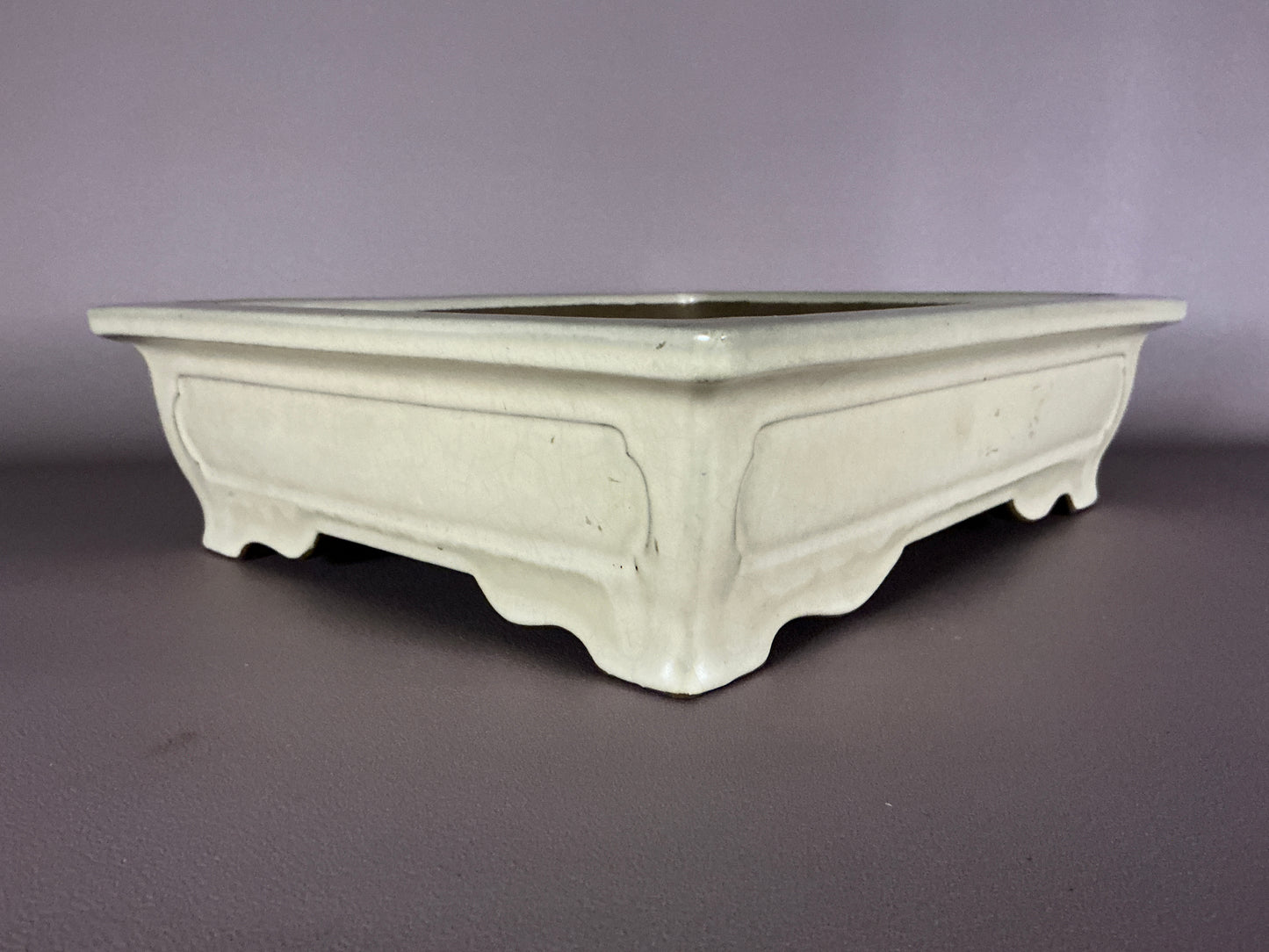 YAMAAKI 3rd Generation (Kataoka Toshio) "爪描き"- 常滑-37.3cm Rectangular White-Glazed