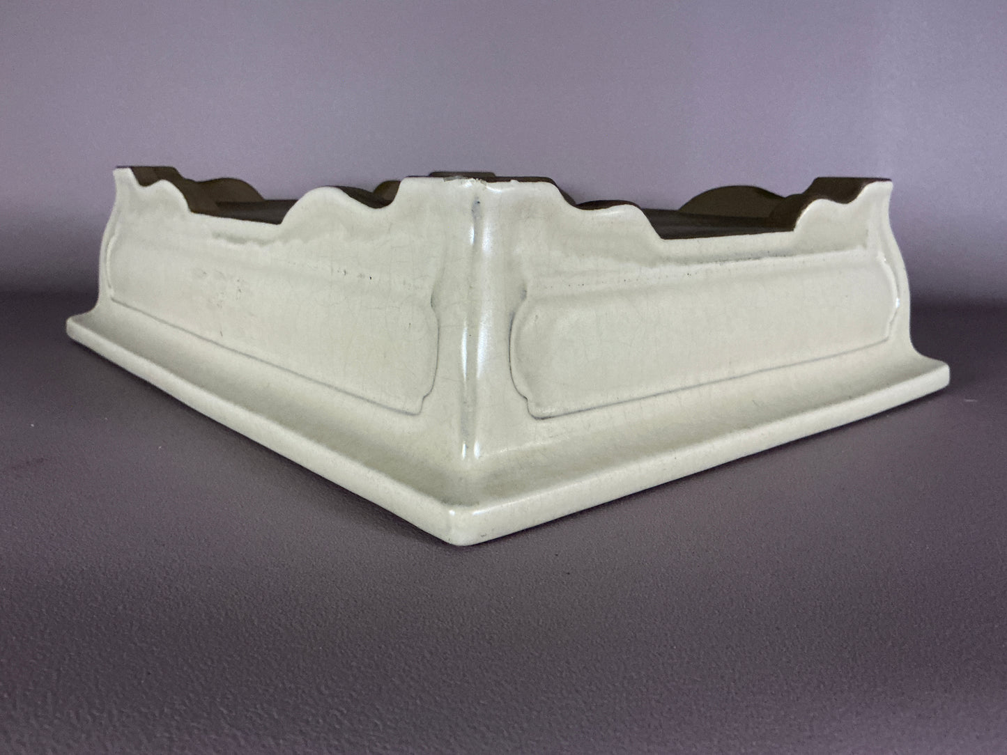 YAMAAKI 3rd Generation (Kataoka Toshio) "爪描き"- 常滑-37.3cm Rectangular White-Glazed