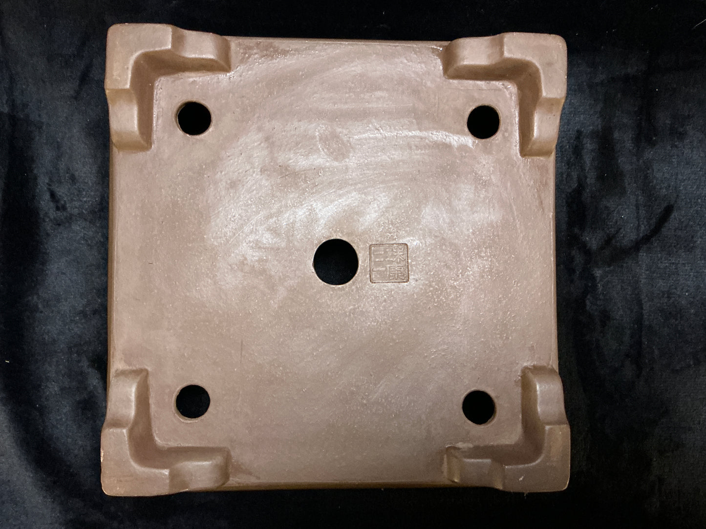 AKIRA Shouzan,1st Generation, (Akira Watanabe) 常滑 31.0cm square, unglazed. Not for Sale
