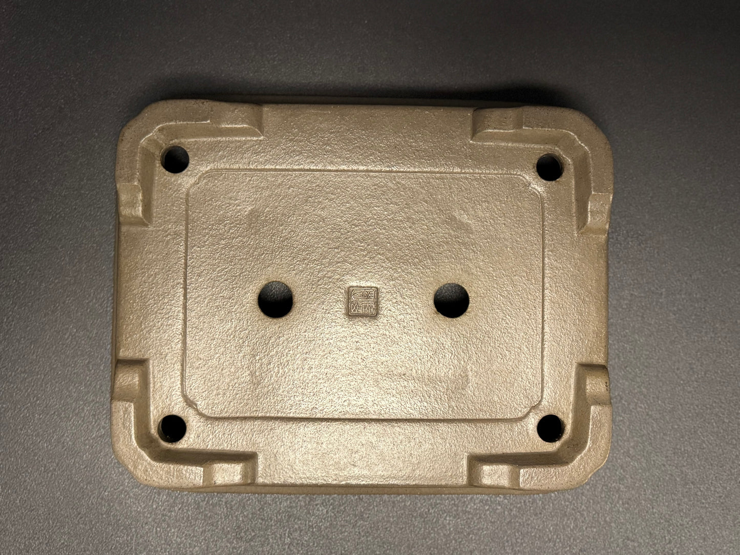KEIZAN Hisada 久山 桂山 - 常滑 –32cm Rectangular unglazed Flared-corners