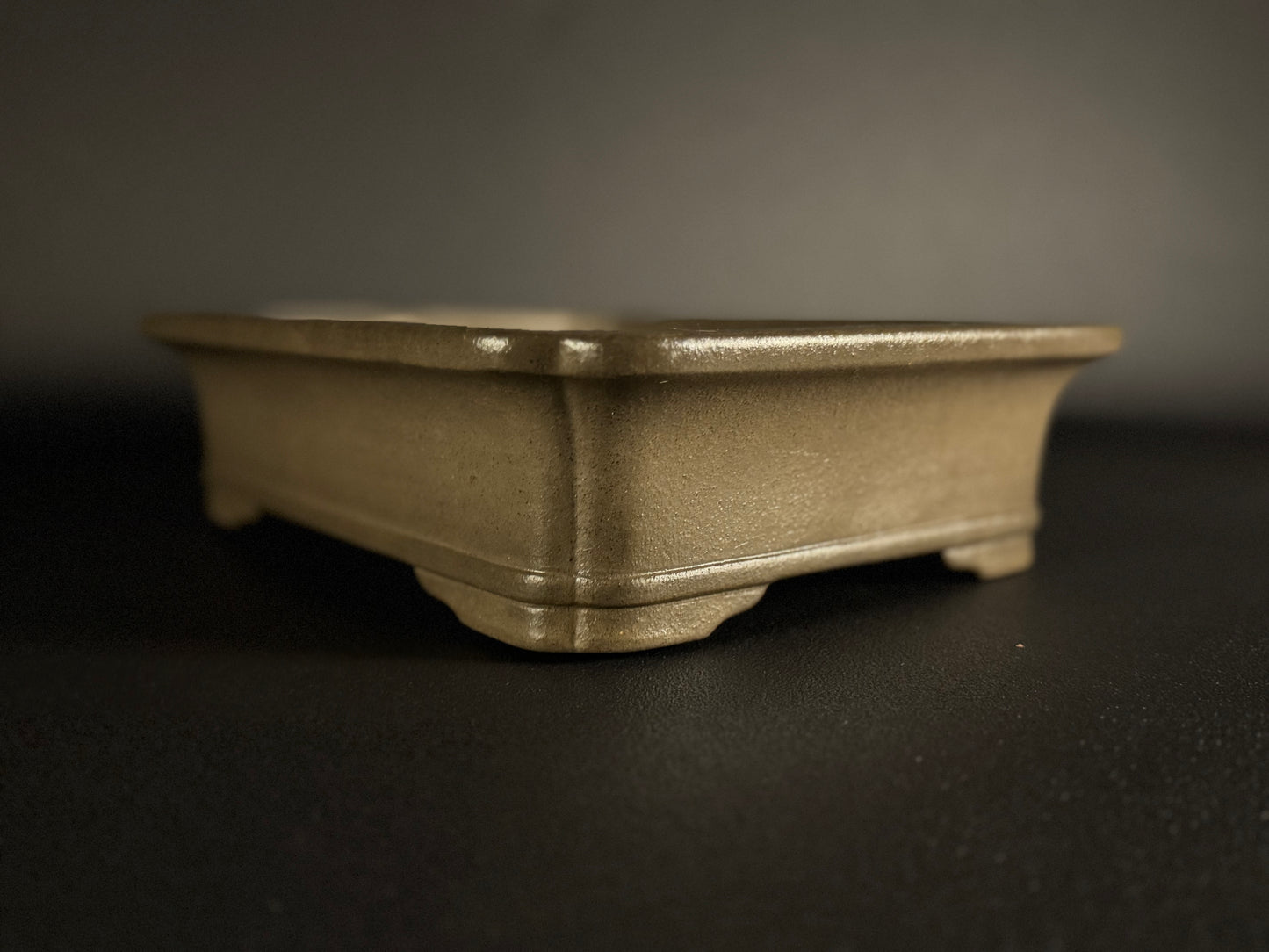 KEIZAN Hisada 久山 桂山 - 常滑 –32cm Rectangular unglazed Flared-corners