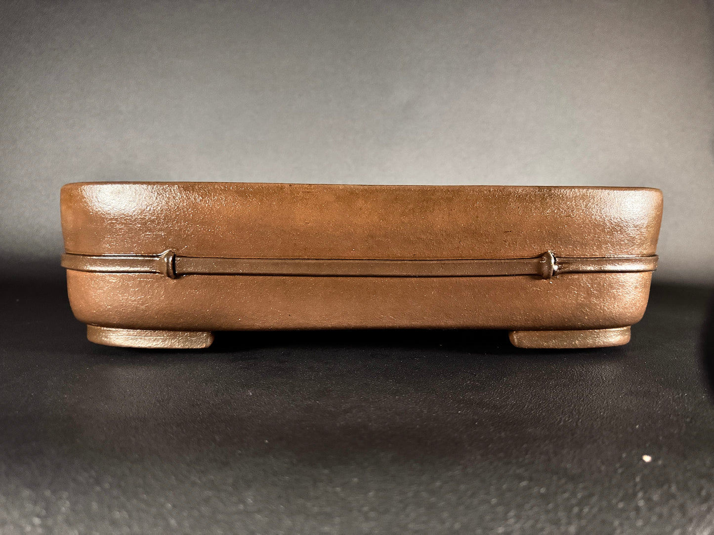 SANPOU (春日三峰, (Saida Miyozo 斎田三四三) - 常滑 - 43.5cm Rectangle Bamboo motif (NOT FOR SALE! )