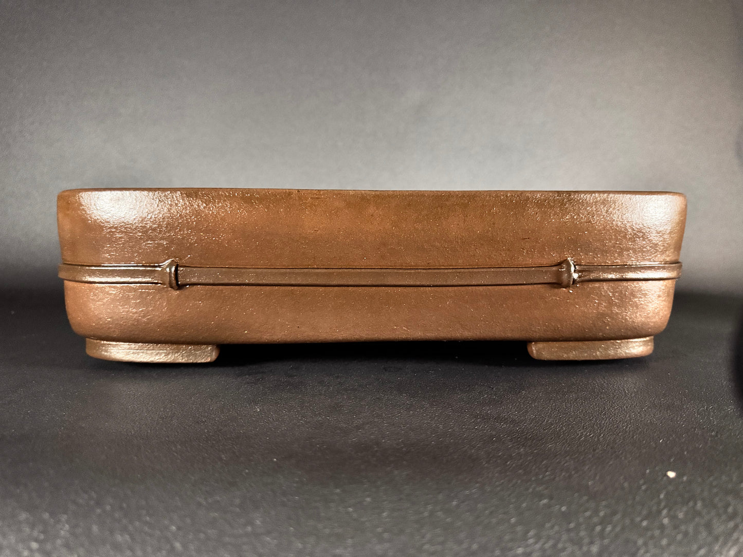 SANPOU (春日三峰, (Saida Miyozo 斎田三四三) - 常滑 - 43.5cm Rectangle Bamboo motif (NOT FOR SALE! )