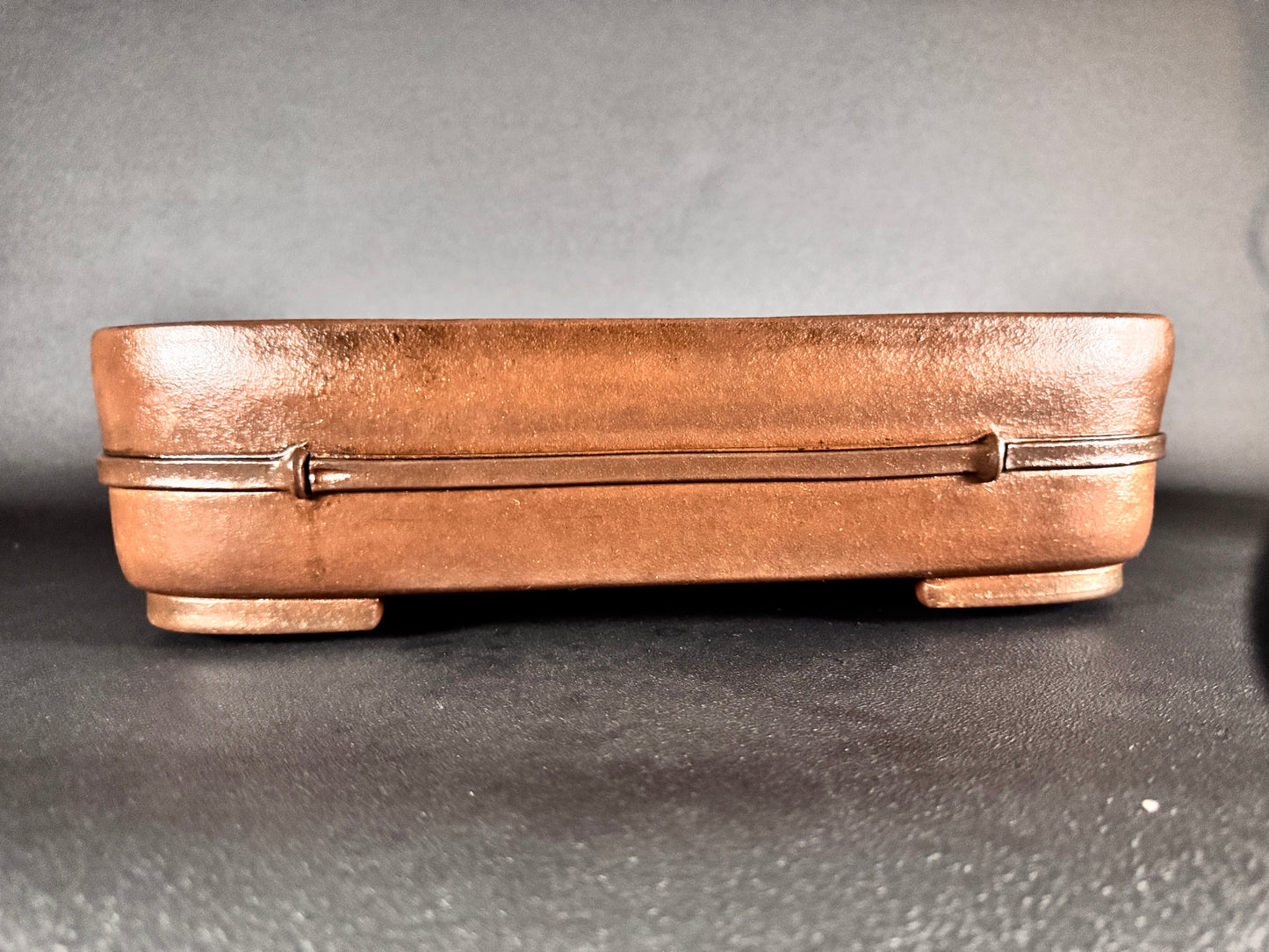 SANPOU (春日三峰, (Saida Miyozo 斎田三四三) - 常滑 - 43.5cm Rectangle Bamboo motif (NOT FOR SALE! )