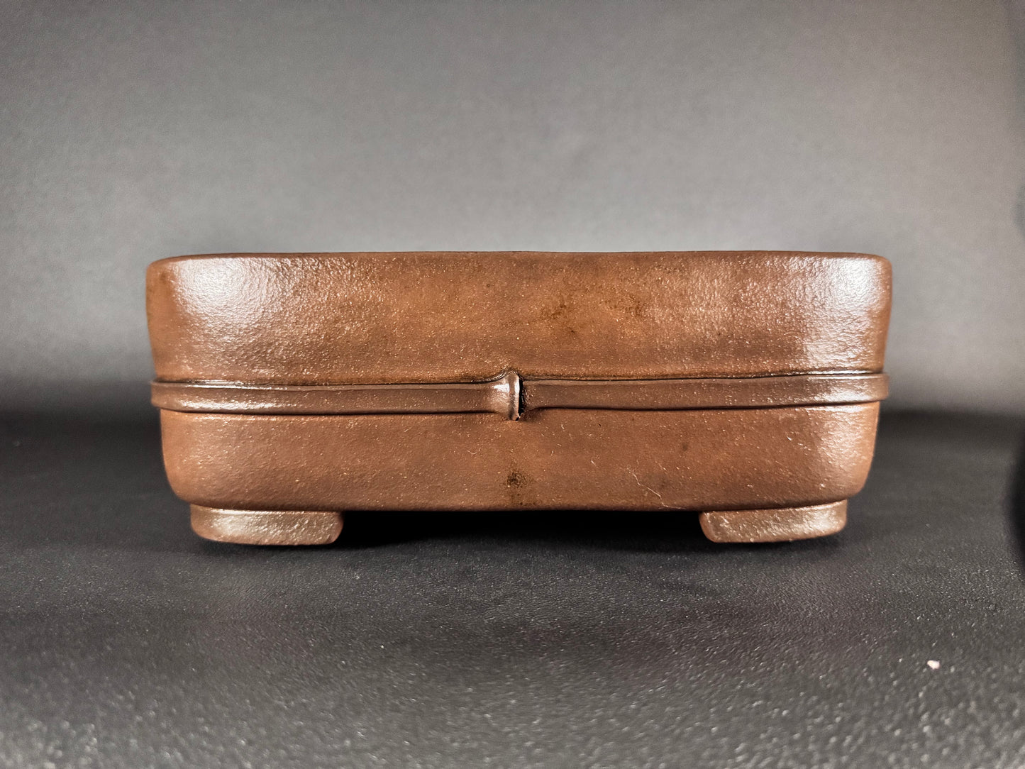 SANPOU (春日三峰, (Saida Miyozo 斎田三四三) - 常滑 - 43.5cm Rectangle Bamboo motif (NOT FOR SALE! )