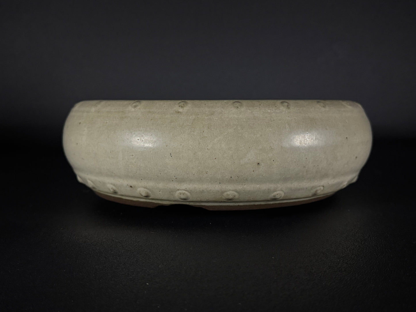 YAMAAKI 3rd Generation (Kataoka Toshio) "爪描き"- 常滑-26.0cm 白釉丸鉢 White-Glazed Round