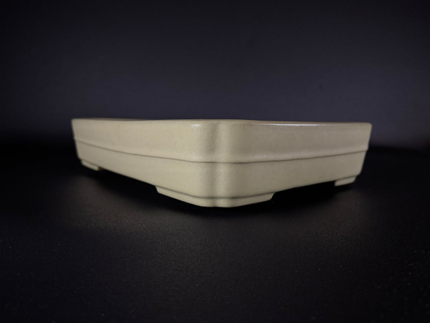 YAMAFUSA 4th Gen (YAMAFUSA KOIE 山房鯉江 (aka SAMBO)) -常滑-38.4cm | Rectangular | Cream Glazed