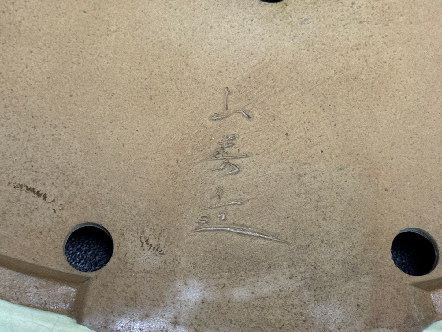 YAMAFUSA 4th Generation KOIE 山房四代 鯉江 (aka SAMBO) – 常滑 – 40.7cm Oval Light Cream Glazed Bonsai Pot(楕円鉢・淡クリーム釉)