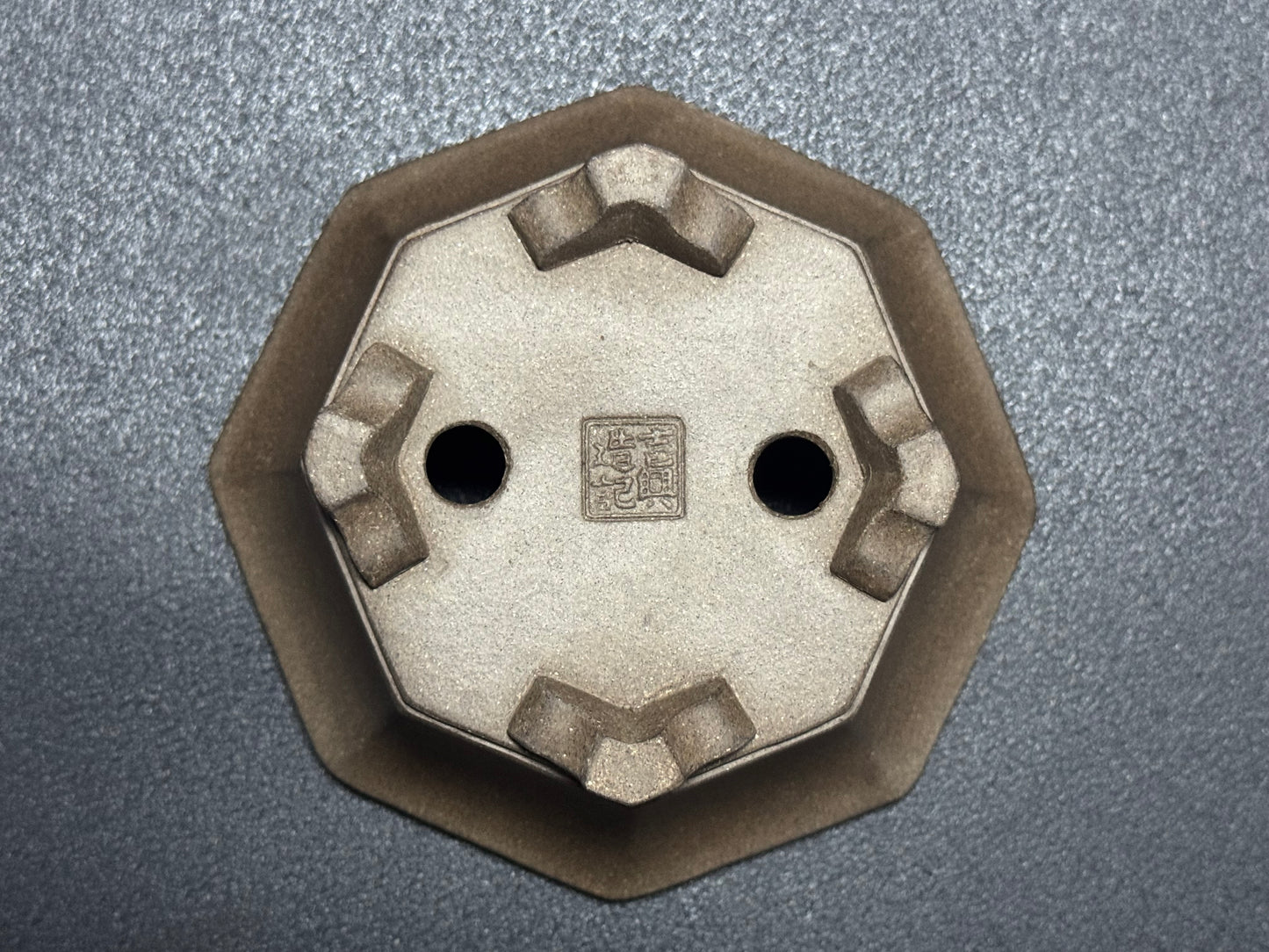 IKKO一洸 (Watanabe Kazuhiro 渡邉一弘) – 常滑 -13.2cm Octagonal 八角形 ( On Hold !)