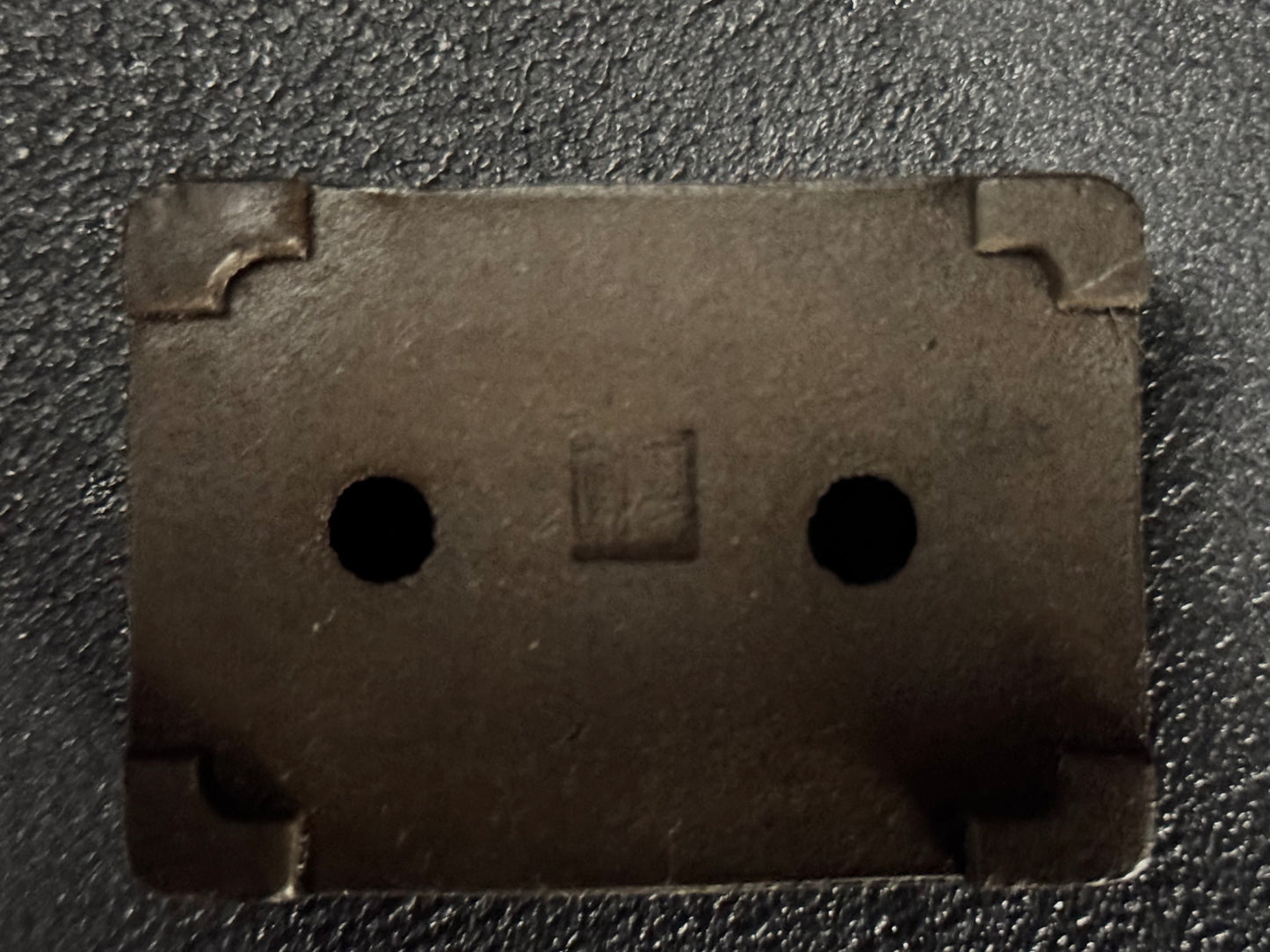 Tojaku陶雀 (Hayashi Tojaku / 本名: 林 忠, 1935–) – 常滑 -6.01cm Rectangular Horse motif (Not for Sale!)