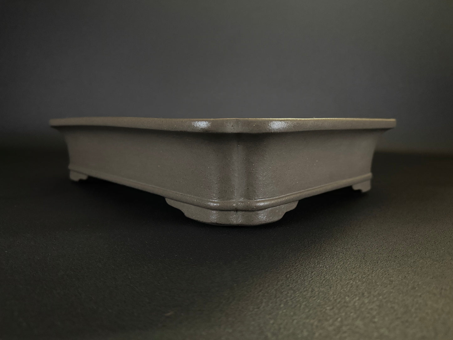 KEIZAN Hisada 久山 桂山 - 常滑 –37.7cm Rectangular unglazed Flared-corners