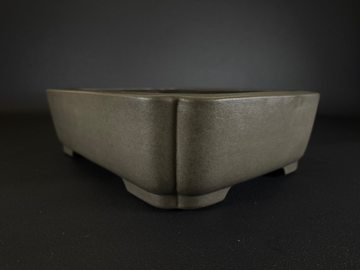 KEIZAN Hisada 久山 桂山 - 常滑 –35.9cm Rectangular unglazed Flared-corners