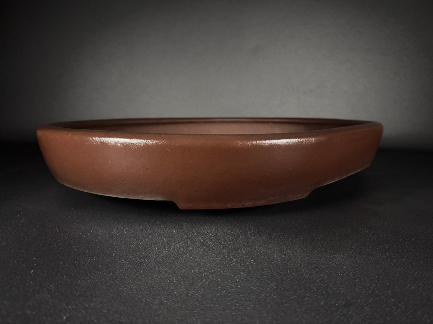 YAMAAKI 3rd Generation (Kataoka Toshio) "爪描き"- 常滑-60.9cm Oval Unglazed