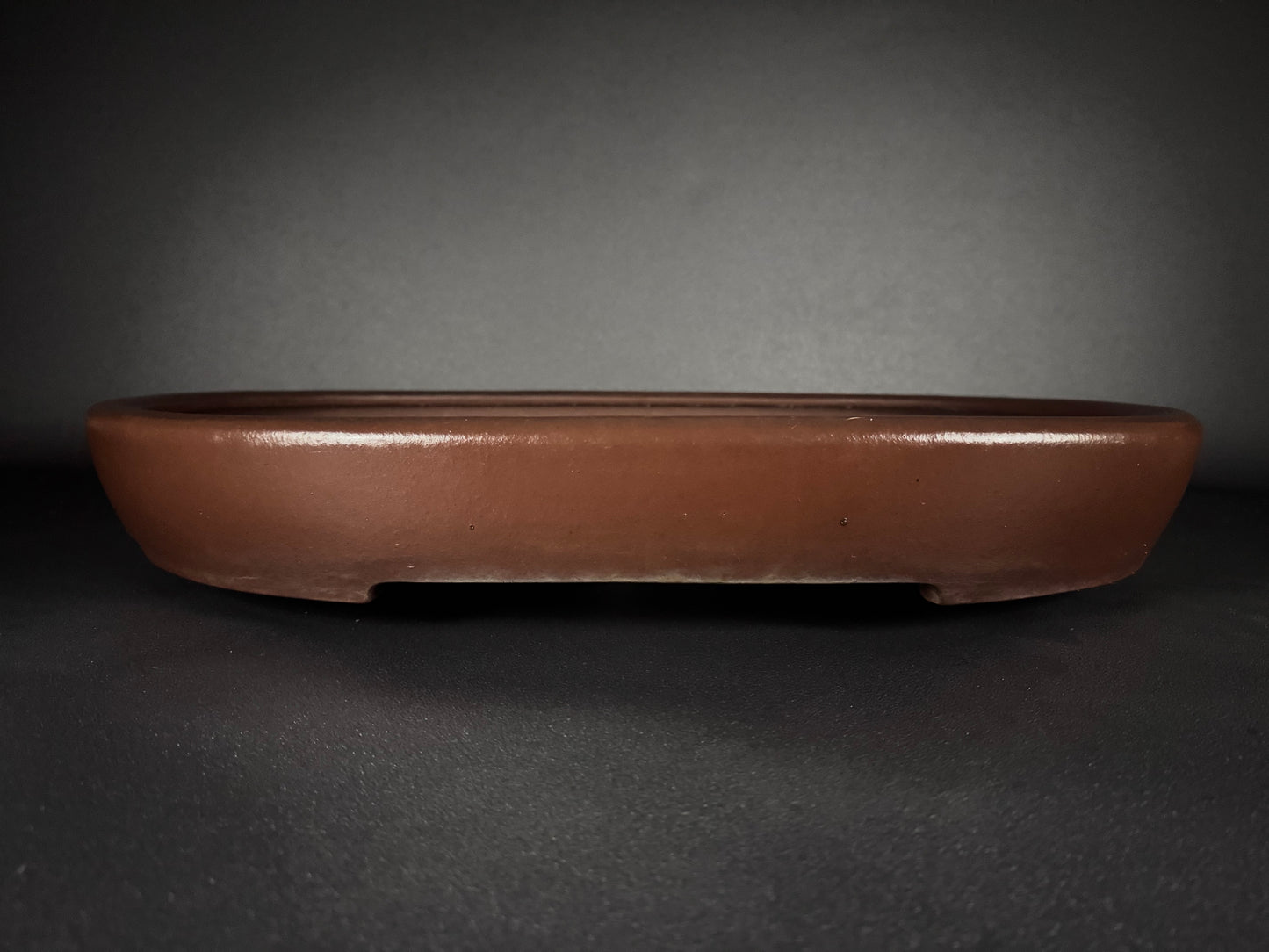 YAMAAKI 3rd Generation (Kataoka Toshio) "爪描き"- 常滑-60.9cm Oval Unglazed