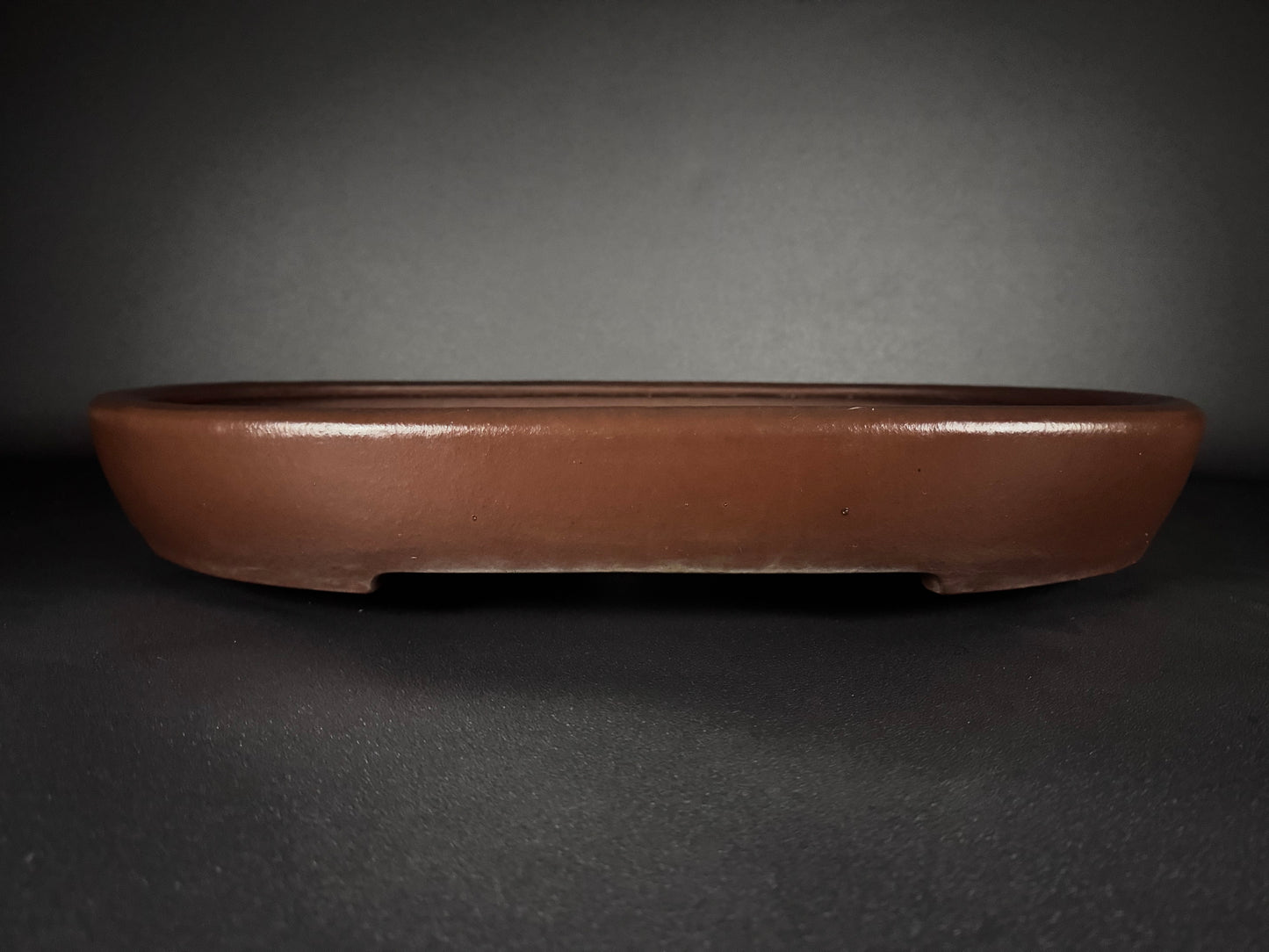 YAMAAKI 3rd Generation (Kataoka Toshio) "爪描き"- 常滑-60.9cm Oval Unglazed