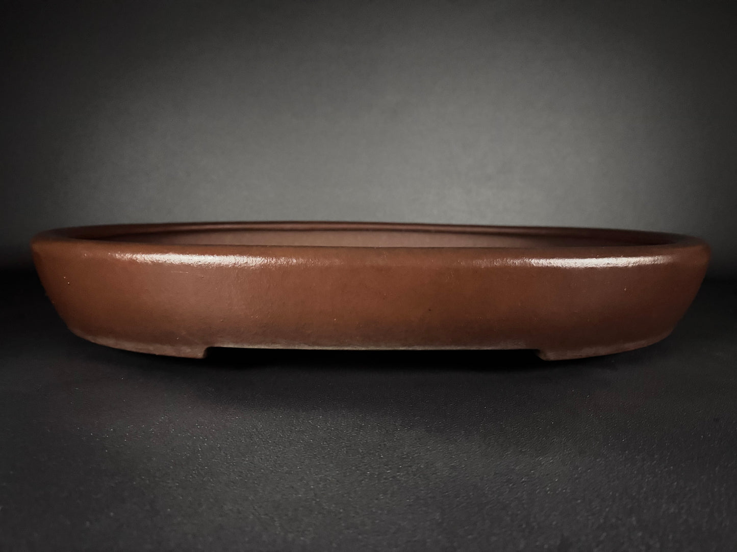 YAMAAKI 3rd Generation (Kataoka Toshio) "爪描き"- 常滑-60.9cm Oval Unglazed