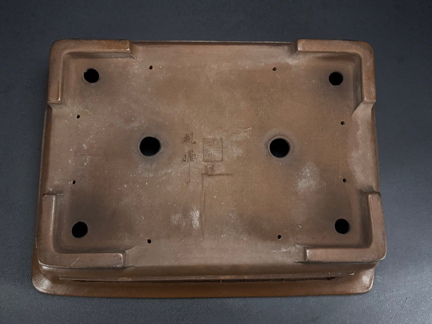 REIHO (Kataoka Katsushi, 片岡勝志) "爪描き" - 常滑– 56.5cm Rectangular Unglazed 長方形無釉