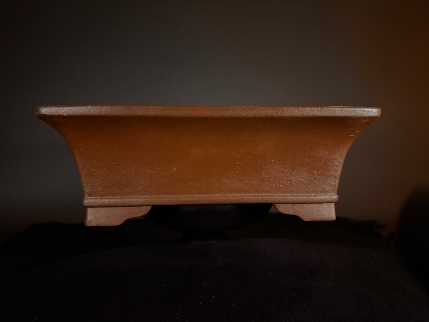 AKIRA Shouzan,1st Generation, (Akira Watanabe) 常滑 31.0cm square, unglazed. Not for Sale