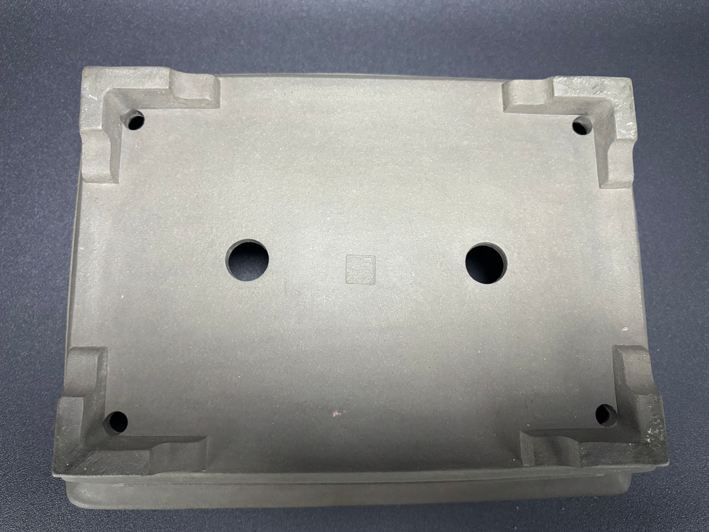 SENZAN, Tokoname, 47.5 Rectangle; Unglazed; Raitogure / Light Grey Clay