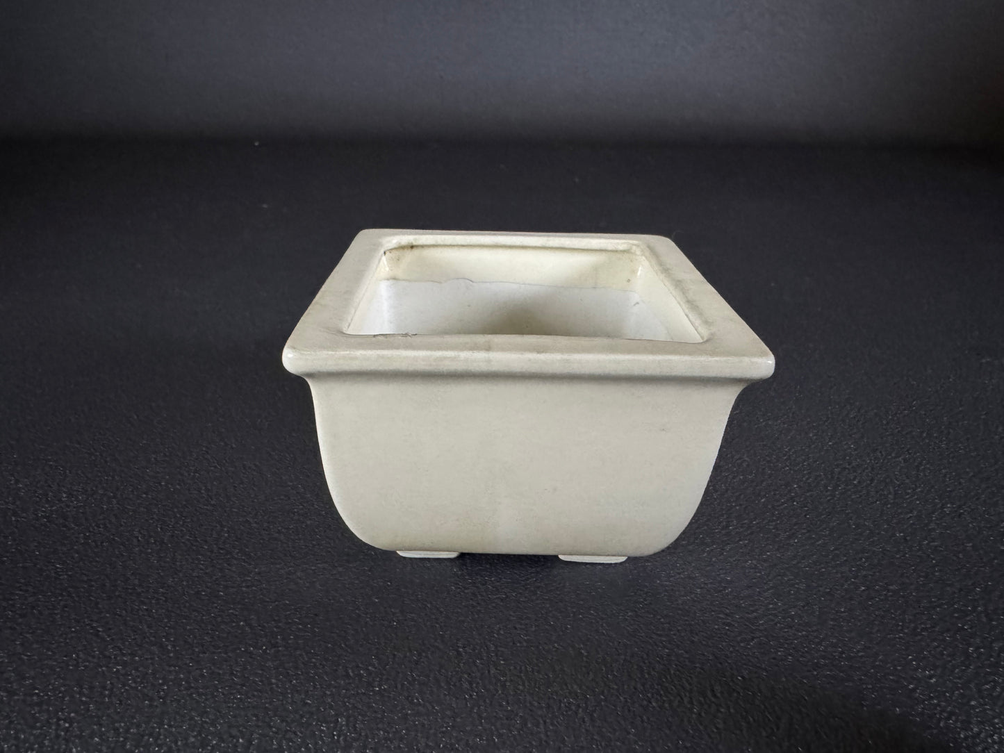 1st Generation ISHIDA SHOSEKI 石田 祥石,  White Porcelain 8cm