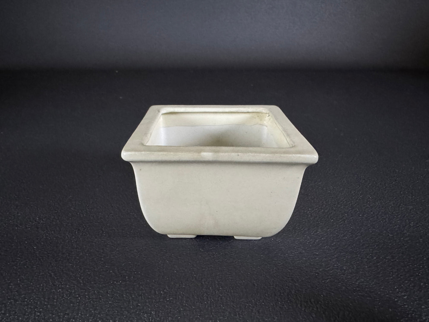 1st Generation ISHIDA SHOSEKI 石田 祥石,  White Porcelain 8cm
