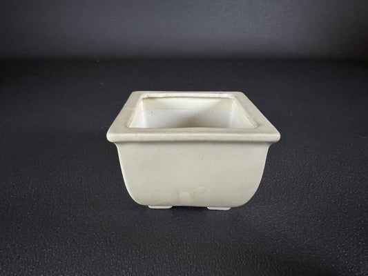 1st Generation ISHIDA SHOSEKI 石田 祥石,  White Porcelain 8cm