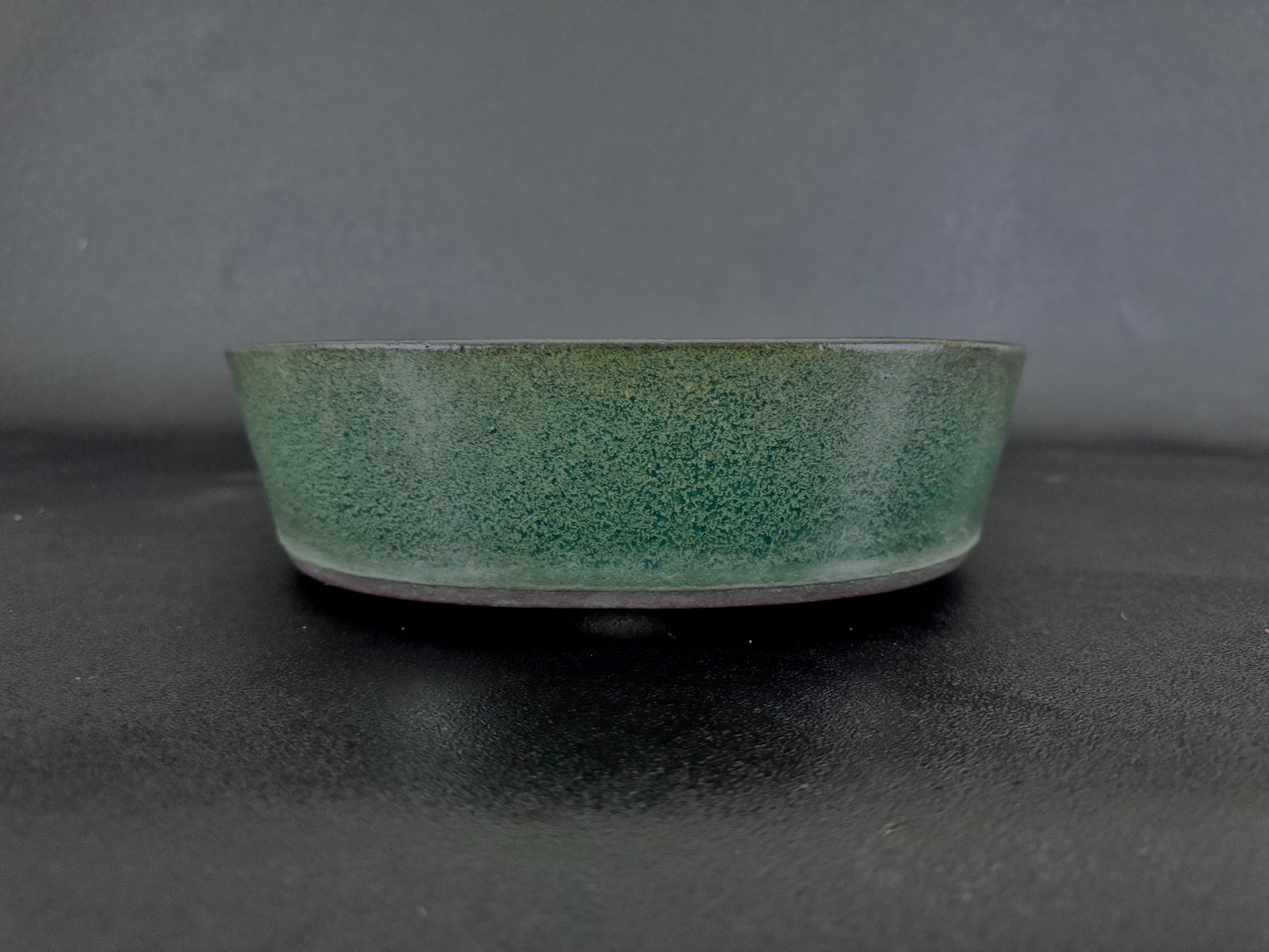 YAMAAKI 山秋 – 3rd Generation (Kataoka Toshio) "爪描き"- 常滑- 36.0cm Oval Dark Jade / Emerald Green Glazed  (楕円鉢・深翡翠緑釉）On Hold!