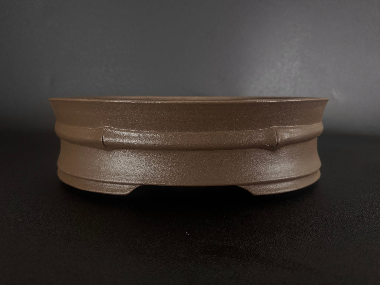 Ryuji 龍司 — Tokoname, Aichi（常滑市）— 37.6cm Oval Unglazed Bamboo-Band Bonsai Pot（楕円鉢・無釉・竹節帯）