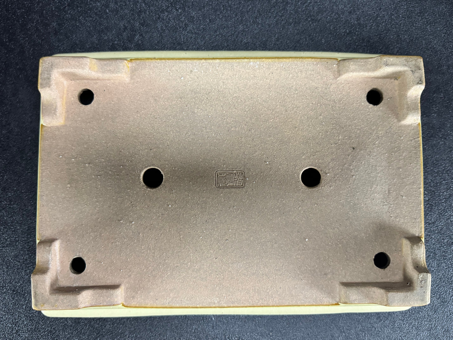 REIHO Seizan 麗峰 青山 — Tokoname, Aichi（常滑市）— 34.6cm Rectangular Light Cream Glazed Bonsai Pot（長方鉢・淡クリーム釉）