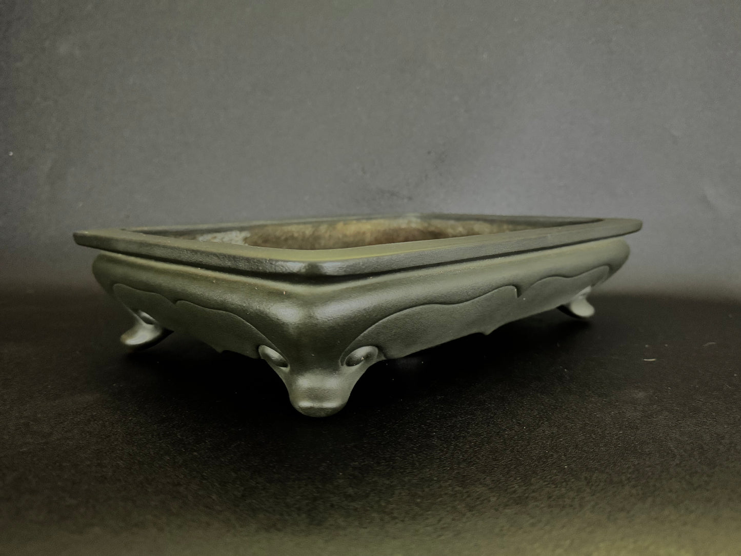 Yamaaki 山秋 — 2nd Generation Kataoka Sadamitsu / Koshousen 山秋二代 片岡貞光・小松泉 — Tokoname, Aichi（常滑市）— 39.9cm Rectangular Bag-Form Unglazed Bonsai Pot（長方袋式鉢・無釉）