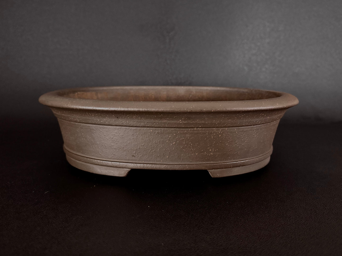 TOUHOU (陶峰) Hand signed 爪描き - 常滑 - 34.4cm Oval Unglazed 楕円形 無釉