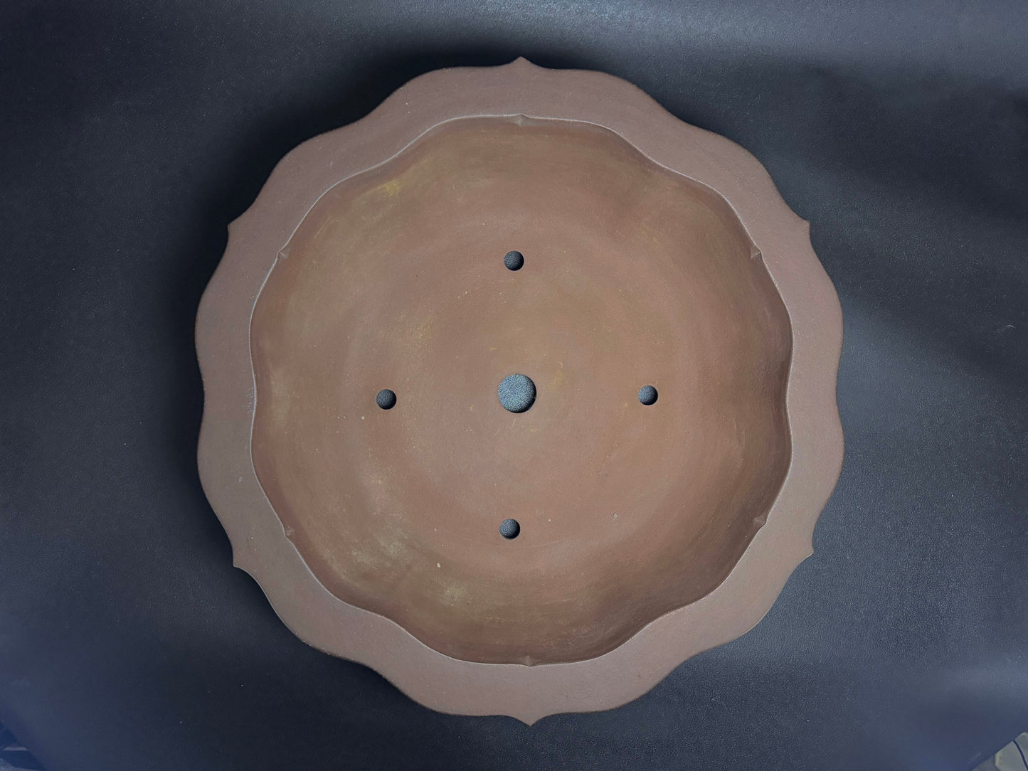 YAMAAKI (山秋窯) 3rd Generation Kataoka Toshio (片岡俊夫 作) - 小松泉 - 常滑 - 53cm Round Lotus (蓮華鉢) Unglazed 無釉