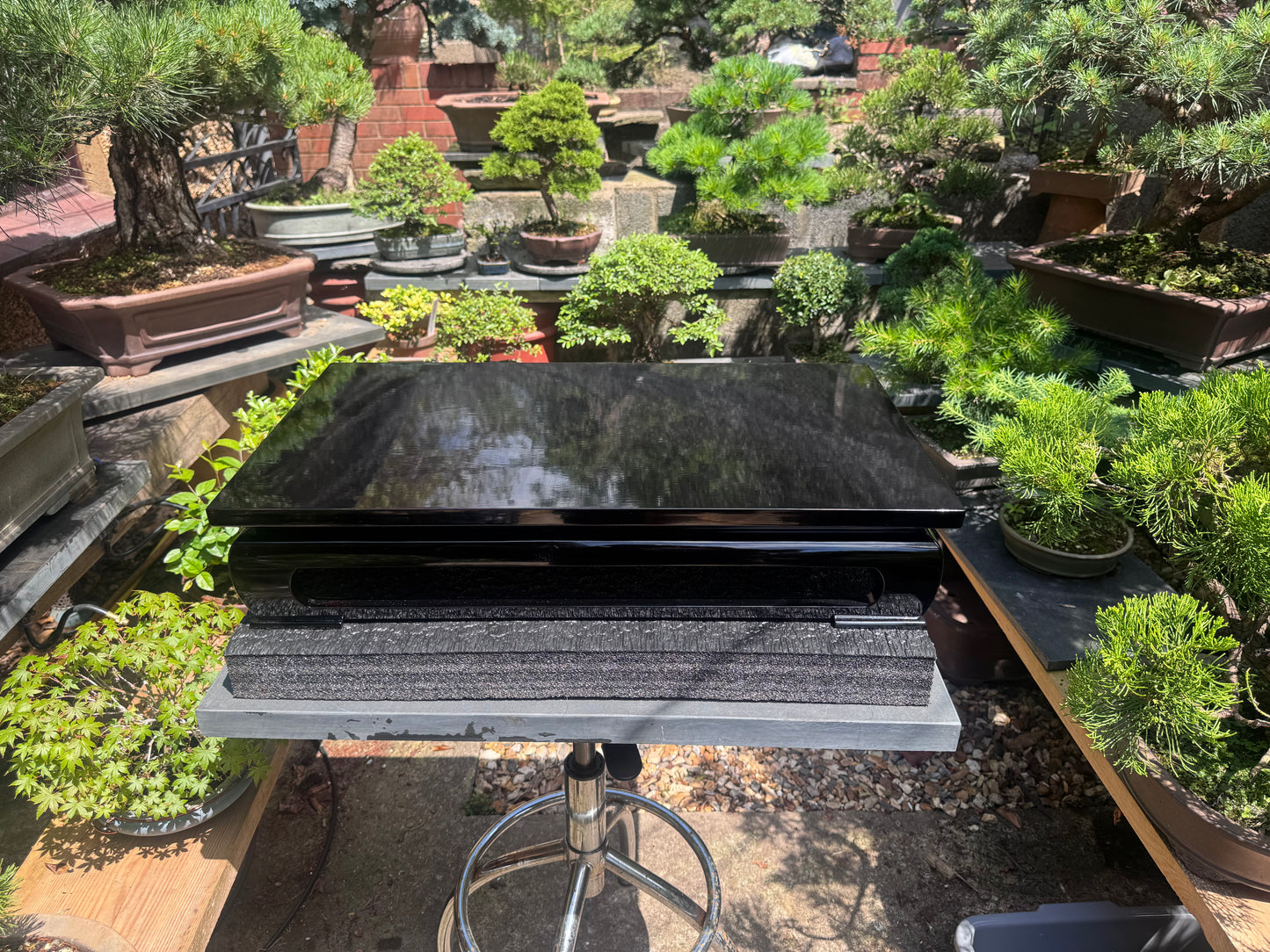 Japanese Bonsai Display Stand 花台 / 飾台 – Black Piano Lacquer Finish 黒塗り艶仕上げ