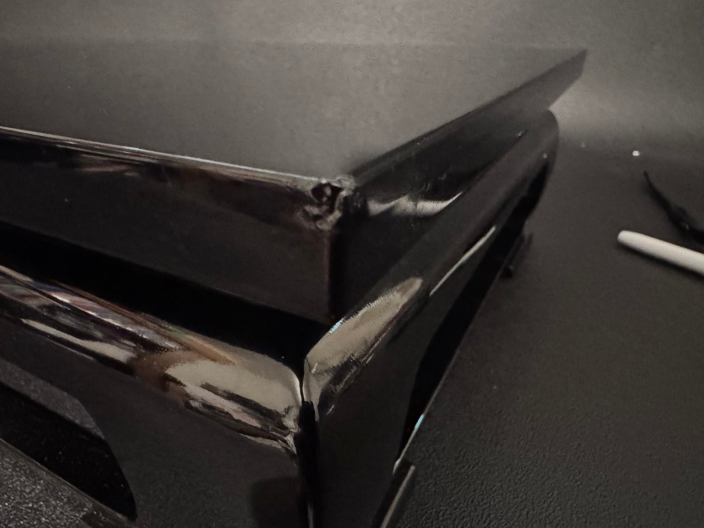 Japanese Bonsai Display Stand 花台 / 飾台 – Black Piano Lacquer Finish 黒塗り艶仕上げ