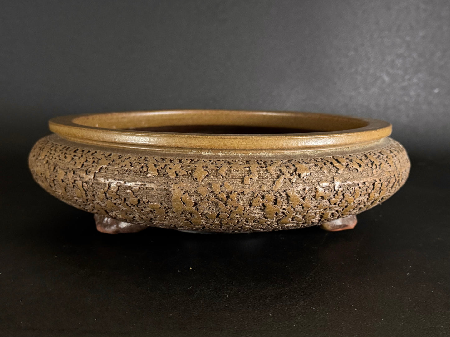 Rizan 利山 Hand Signed 爪描き – 常滑市 (Tokoname) – 31.5cm Round Unglazed Bonsai Pot 丸鉢 無釉