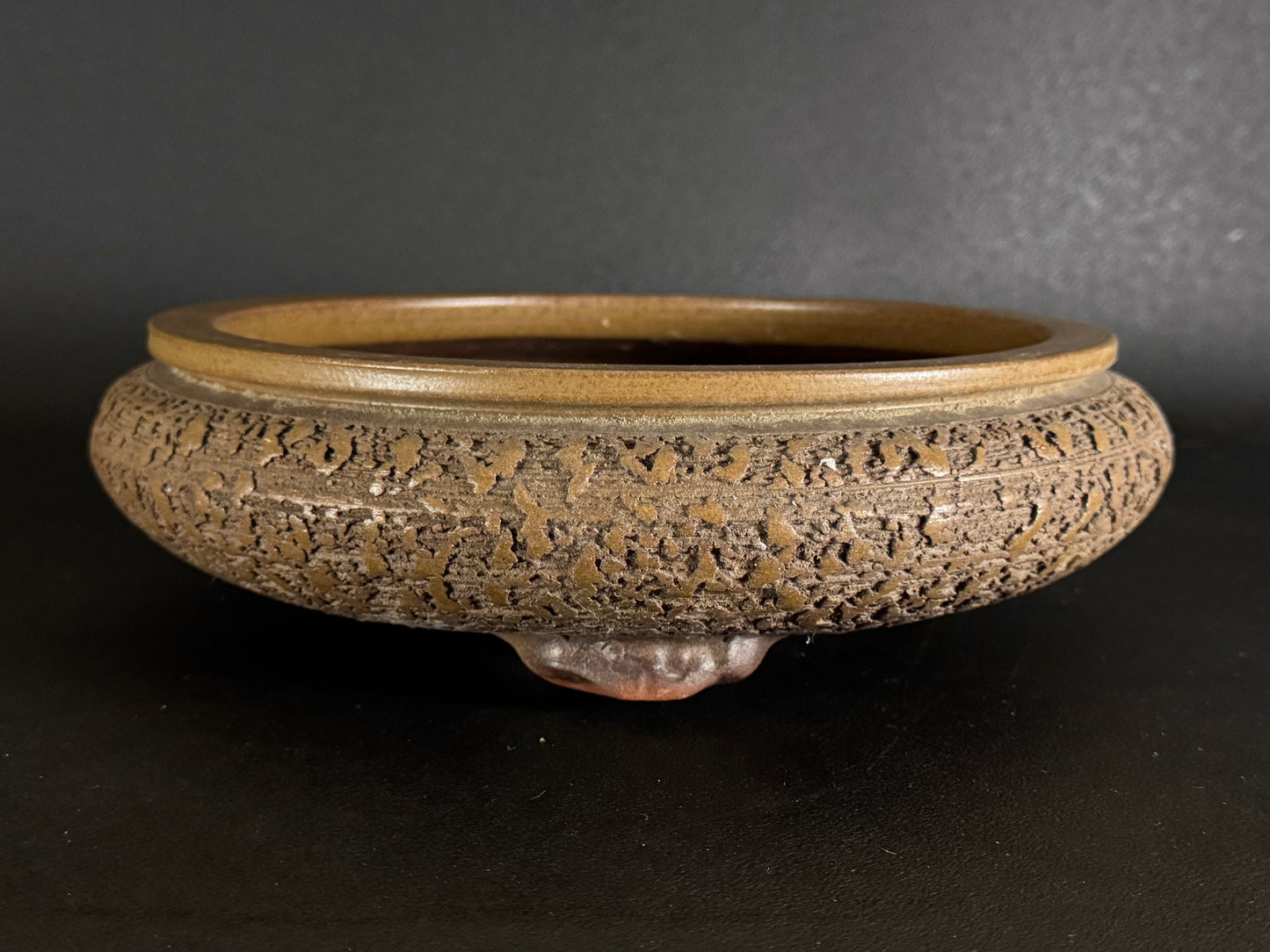 Rizan 利山 Hand Signed 爪描き – 常滑市 (Tokoname) – 31.5cm Round Unglazed Bonsai Pot 丸鉢 無釉