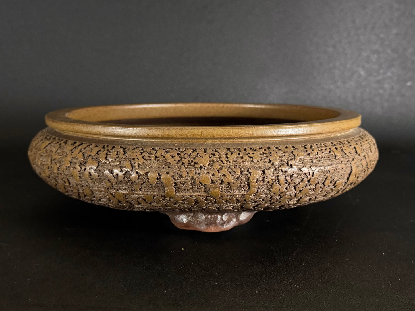 Rizan 利山 Hand Signed 爪描き – 常滑市 (Tokoname) – 31.5cm Round Unglazed Bonsai Pot 丸鉢 無釉