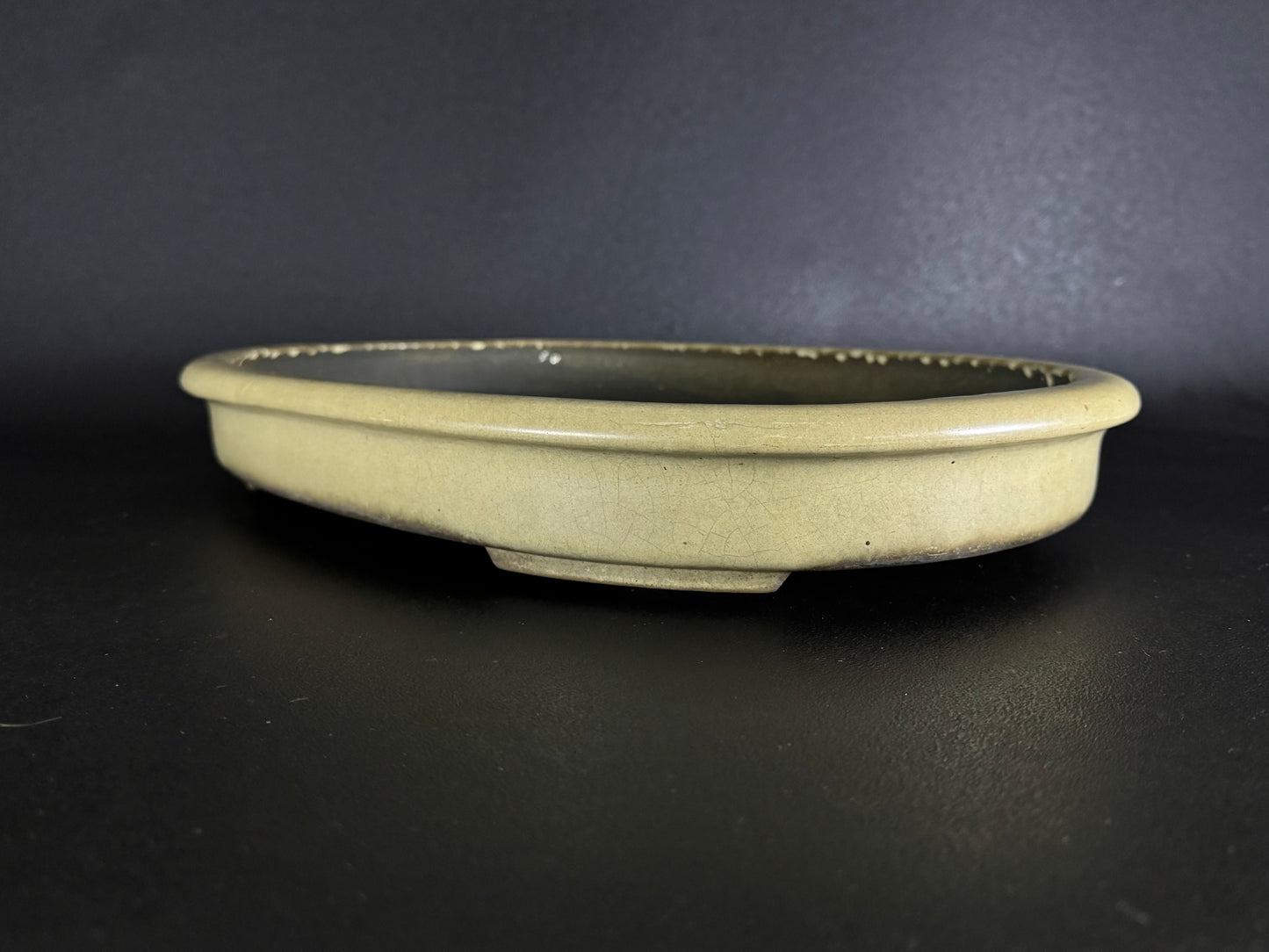 AIBA KOYO – Mr. AIBA Kouichirou（相場 恒一郎）– 常滑市 Tokoname – 46.3cm Oval Cream Glazed (Cream Glaze 乳白釉・楕円鉢)