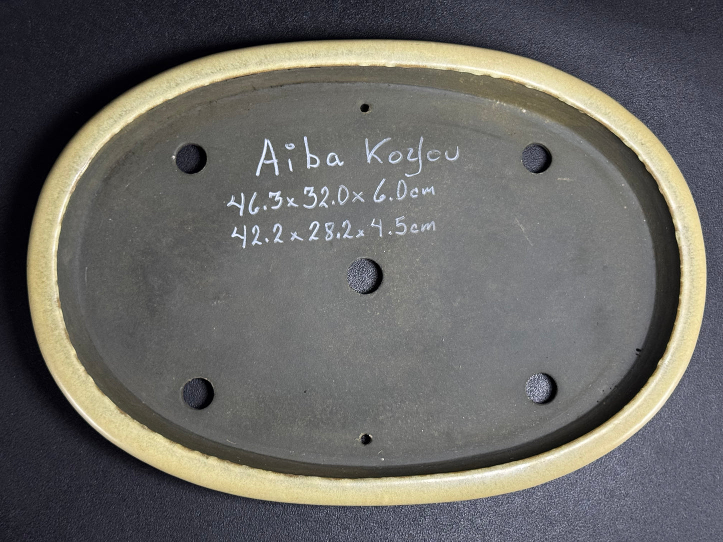 AIBA KOYO – Mr. AIBA Kouichirou（相場 恒一郎）– 常滑市 Tokoname – 46.3cm Oval Cream Glazed (Cream Glaze 乳白釉・楕円鉢)
