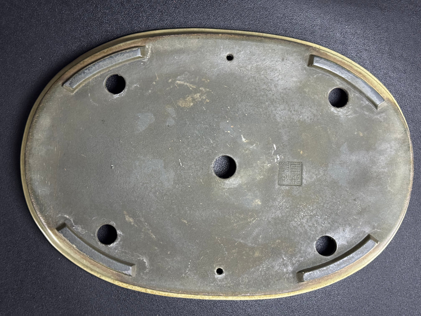AIBA KOYO – Mr. AIBA Kouichirou（相場 恒一郎）– 常滑市 Tokoname – 46.3cm Oval Cream Glazed (Cream Glaze 乳白釉・楕円鉢)