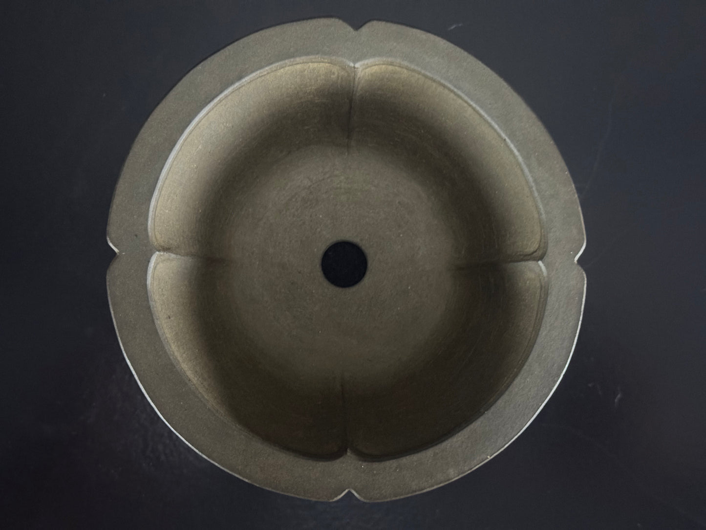 Wazyaku 和山作 – Tokoname 常滑市 – 12.4cm Soft Mokko-gata 木瓜形 Unglazed 無釉 Bonsai Pot