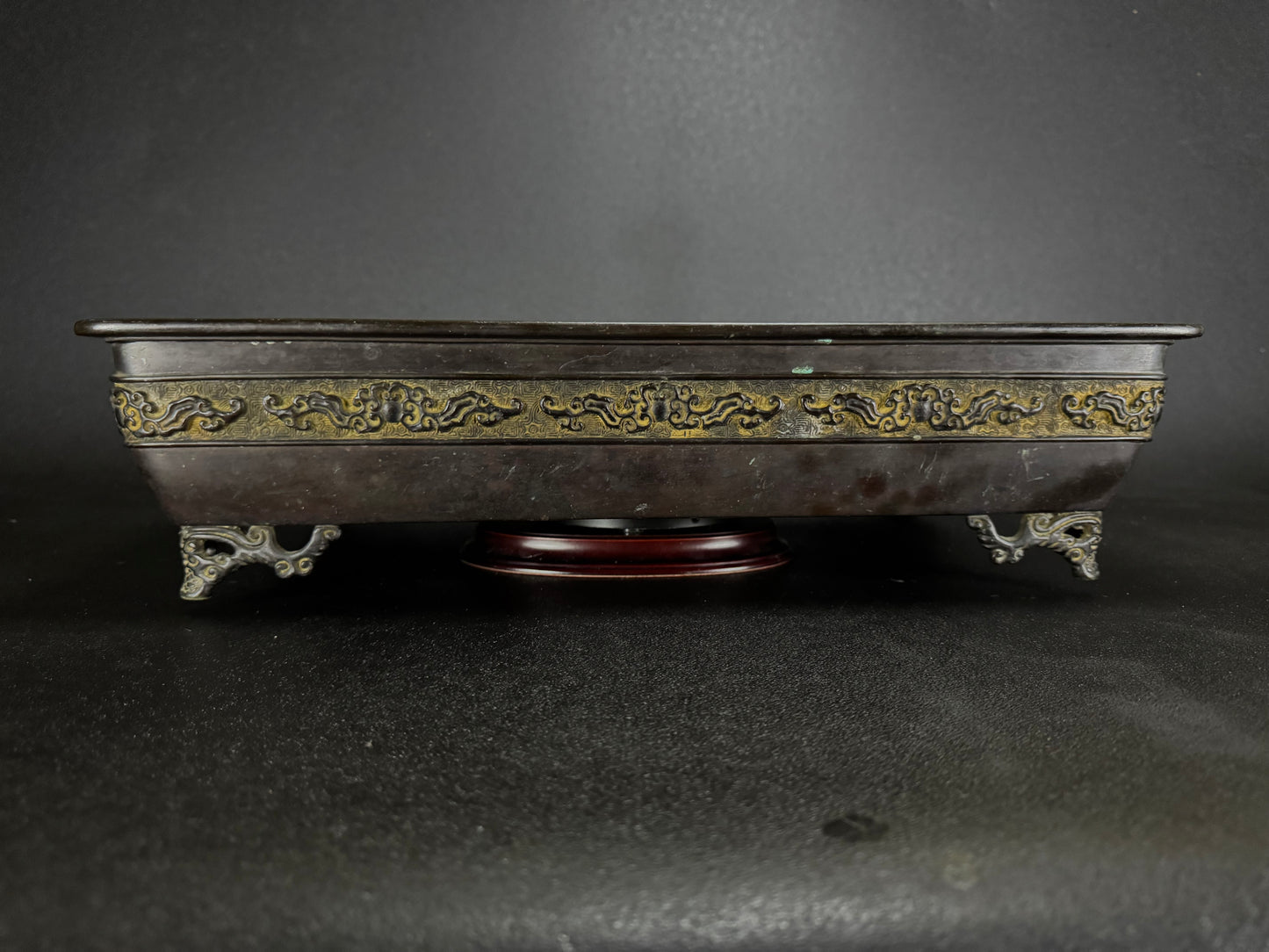 Harada Minekumo 原田峯雲 – Japan 日本 – 45.5cm Rectangular Solid Bronze Suiban 長方形 青銅製水盤