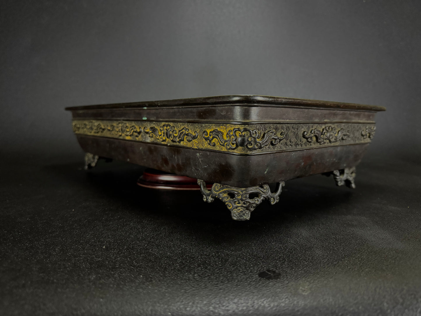 Harada Minekumo 原田峯雲 – Japan 日本 – 45.5cm Rectangular Solid Bronze Suiban 長方形 青銅製水盤