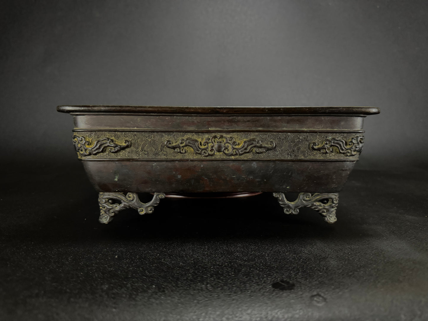 Harada Minekumo 原田峯雲 – Japan 日本 – 45.5cm Rectangular Solid Bronze Suiban 長方形 青銅製水盤