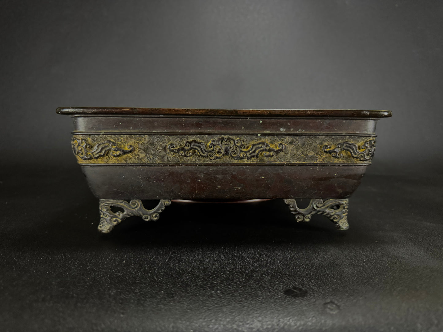 Harada Minekumo 原田峯雲 – Japan 日本 – 45.5cm Rectangular Solid Bronze Suiban 長方形 青銅製水盤