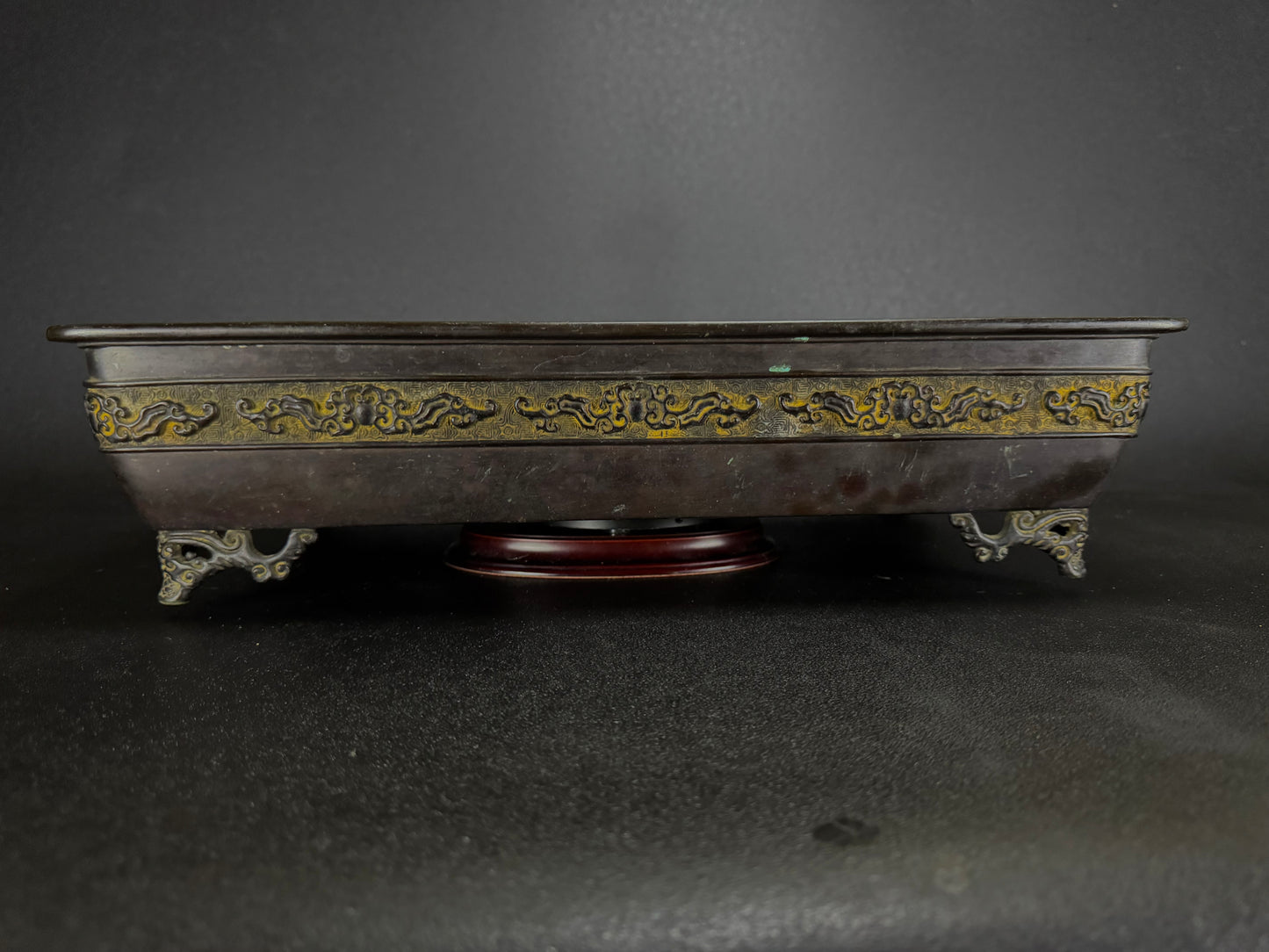 Harada Minekumo 原田峯雲 – Japan 日本 – 45.5cm Rectangular Solid Bronze Suiban 長方形 青銅製水盤