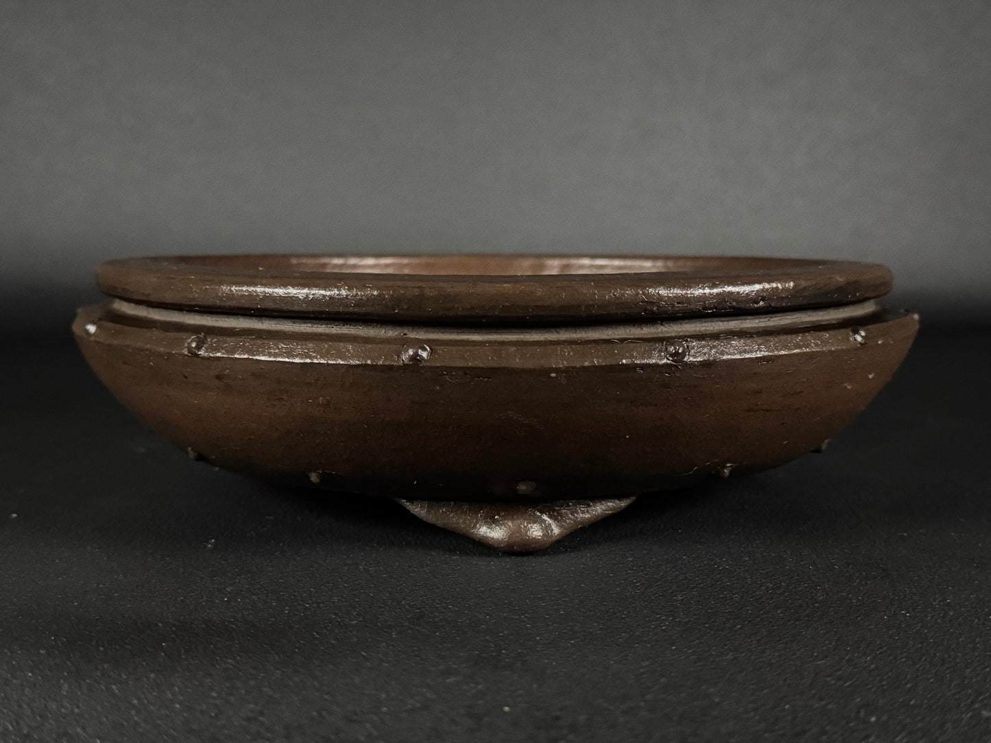 SHOZAN Watanabe, (渡辺松山) - 常滑 - 25.0cm Round Bag-Style Drum (袋形・太鼓形丸鉢) Unglazed (無釉) Retake photos they are too dark