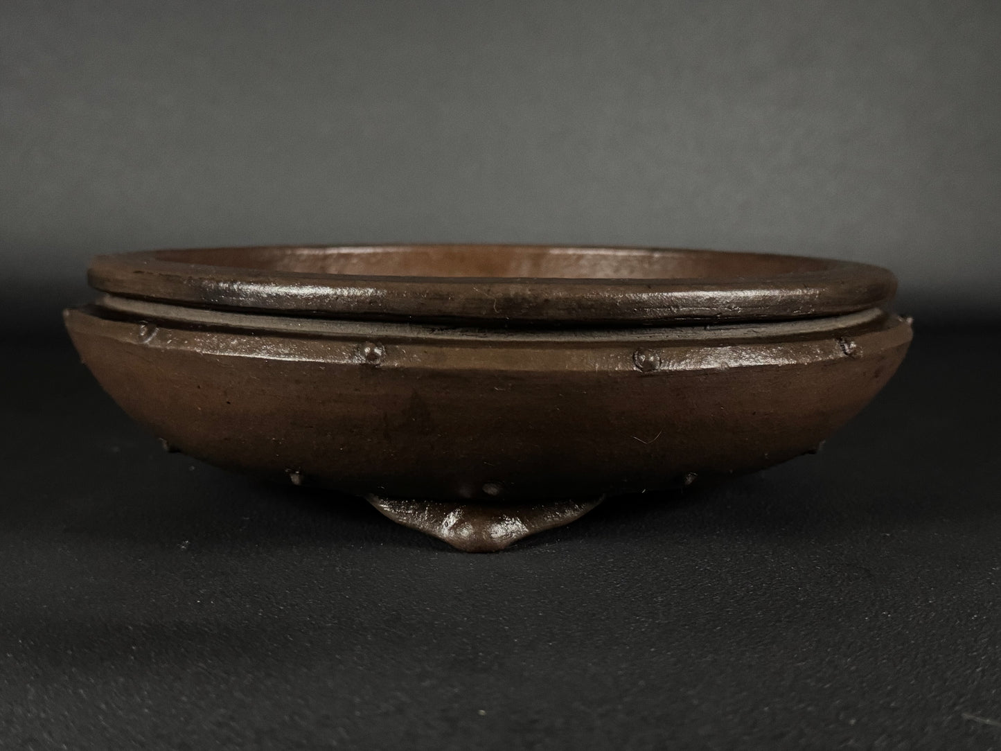 SHOZAN Watanabe, (渡辺松山) - 常滑 - 25.0cm Round Bag-Style Drum (袋形・太鼓形丸鉢) Unglazed (無釉) Retake photos they are too dark