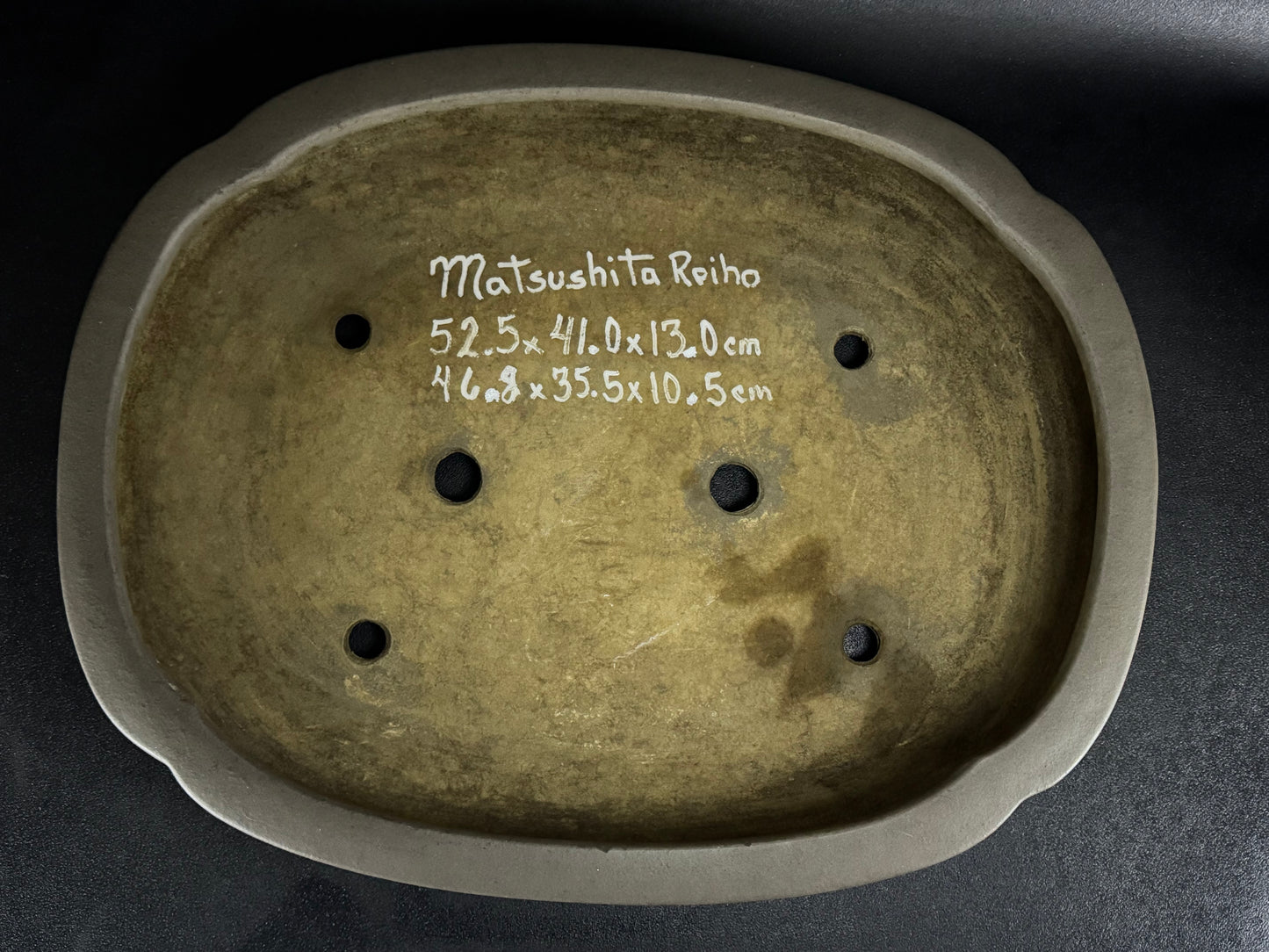 REIHO 礼峰 (Matsushita Reiji 松下礼司) – 常滑市 – 52.5cm Mokko-gata 木瓜形 – Unglazed 無釉